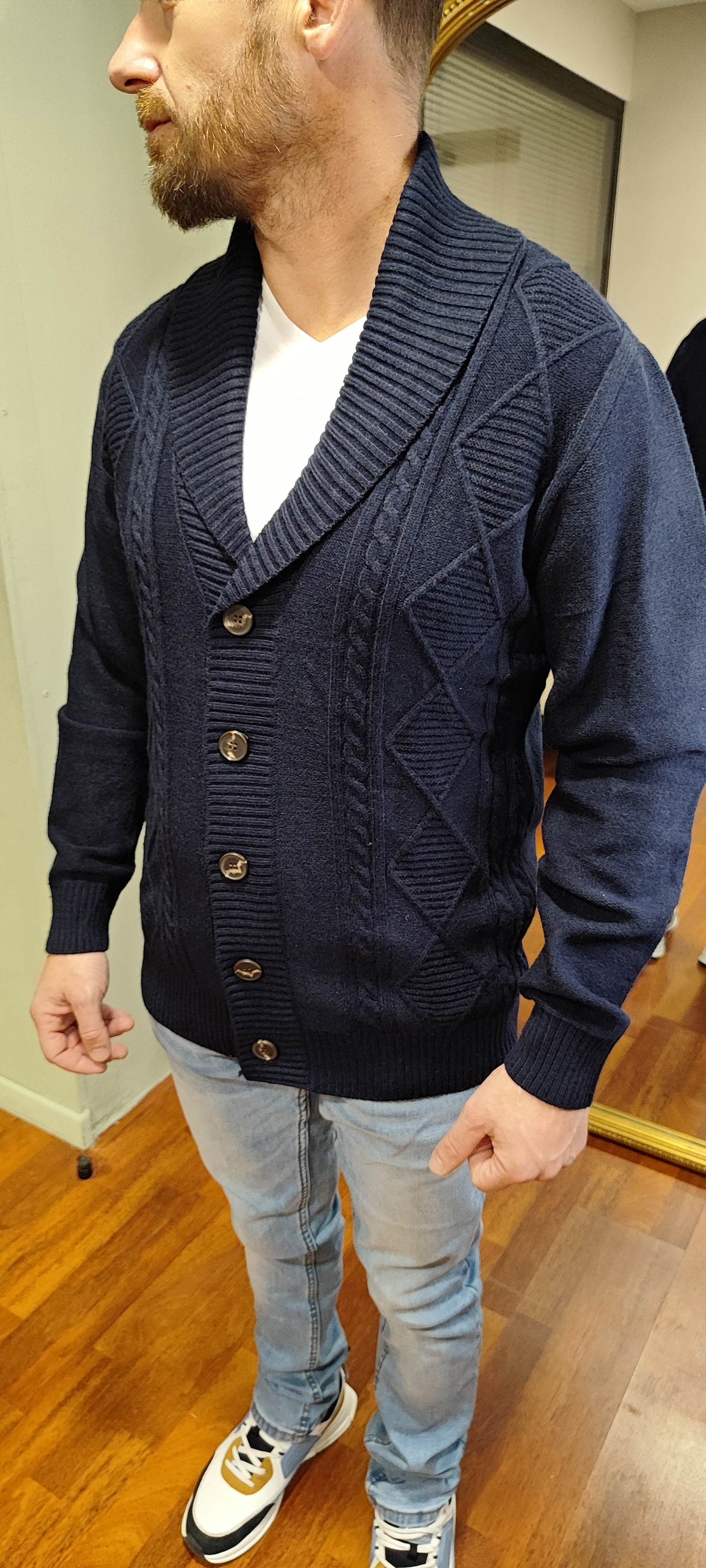 Gilet torsadé marine à boutons