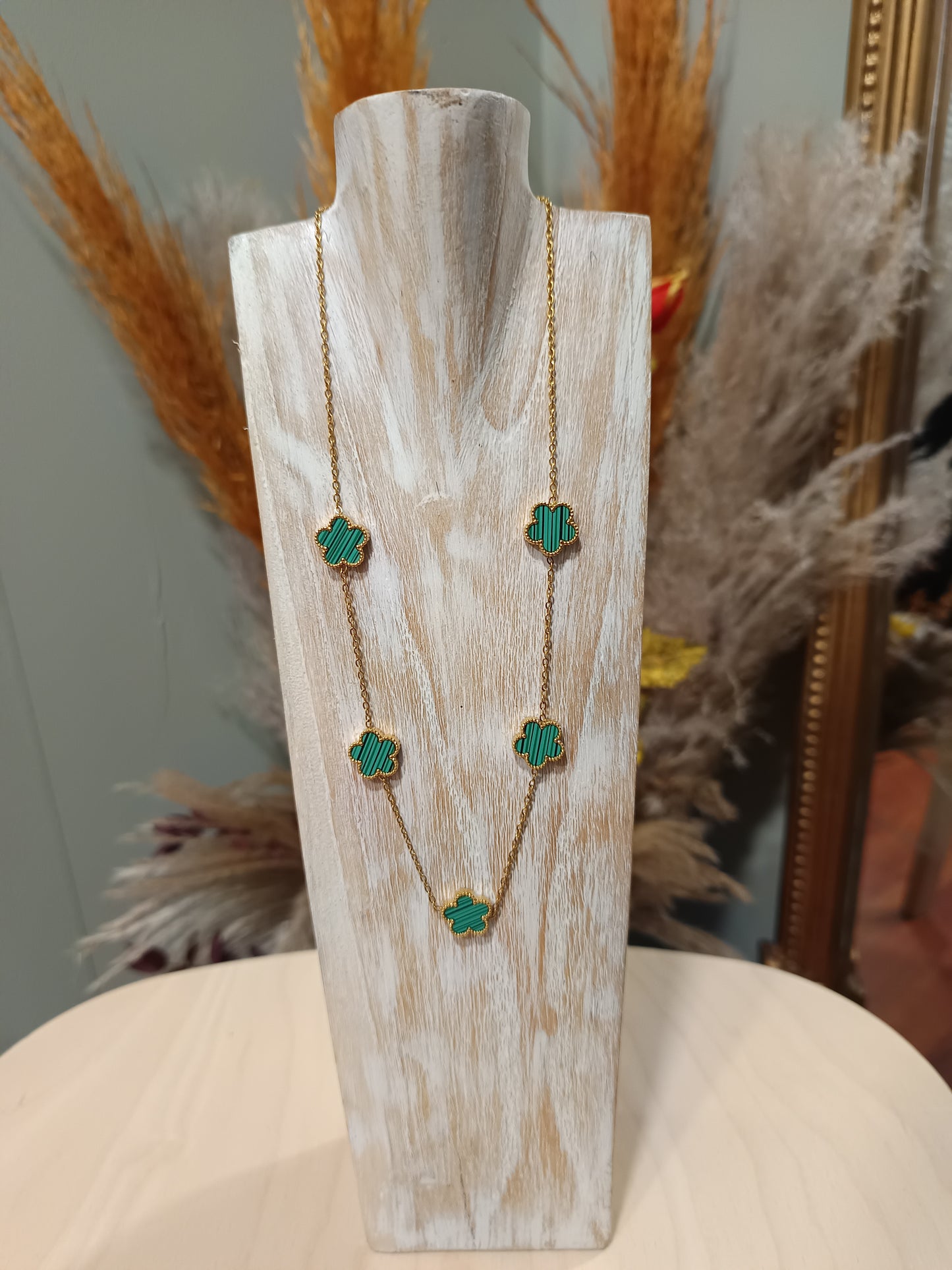 Collier fleurs nacrées