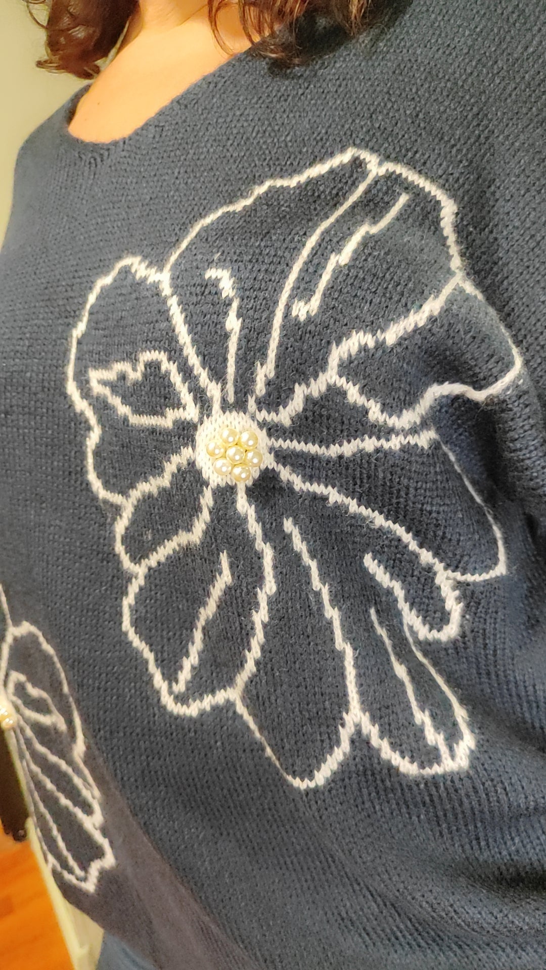 Pull long fleurs et perles