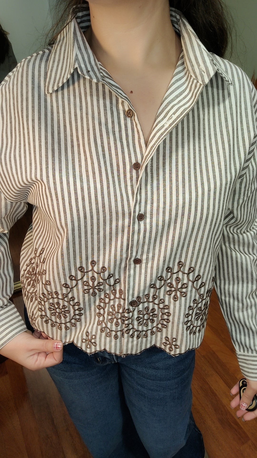Chemise rayé choco et broderie