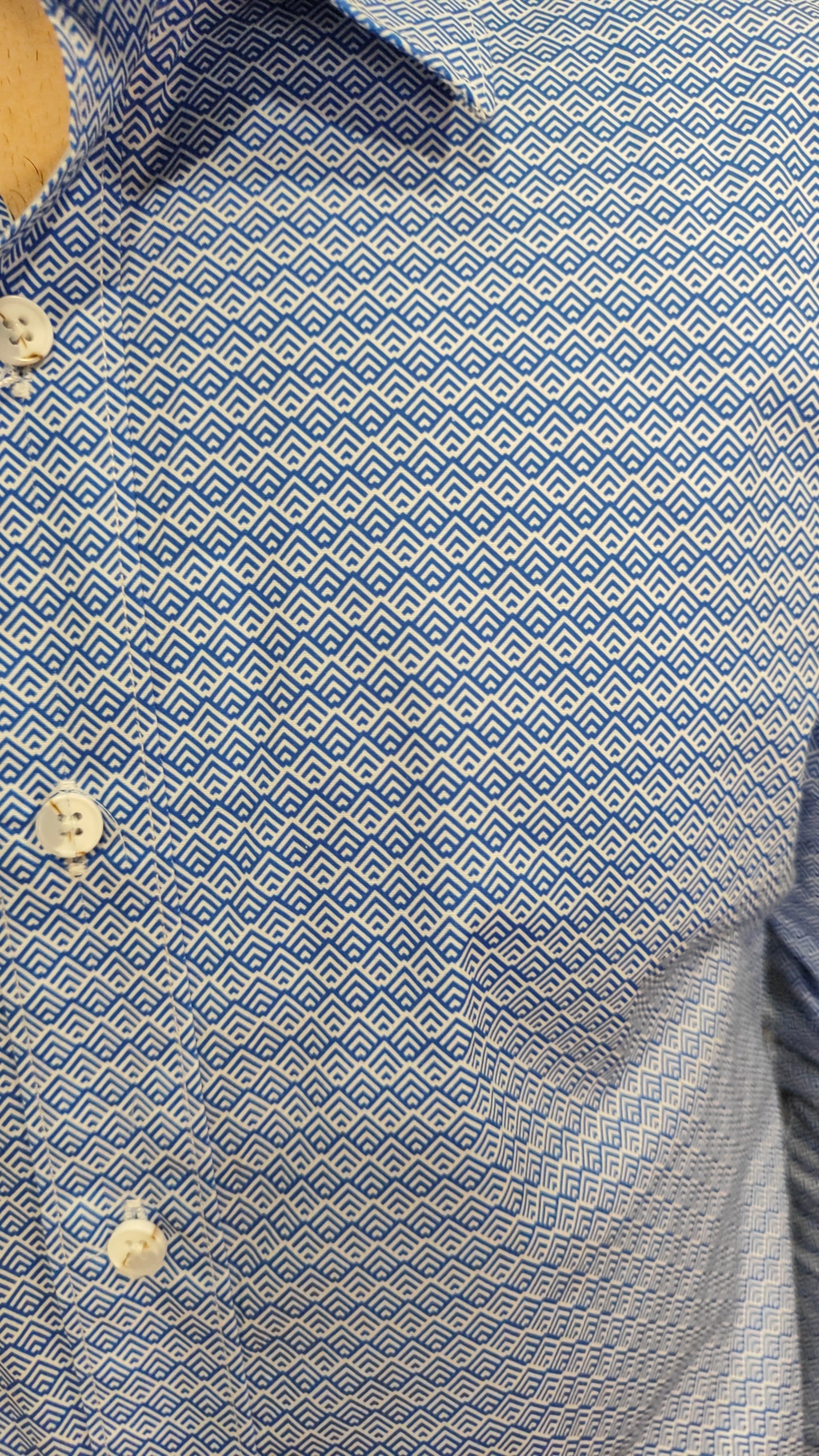 Chemise cintrée motifs bleus