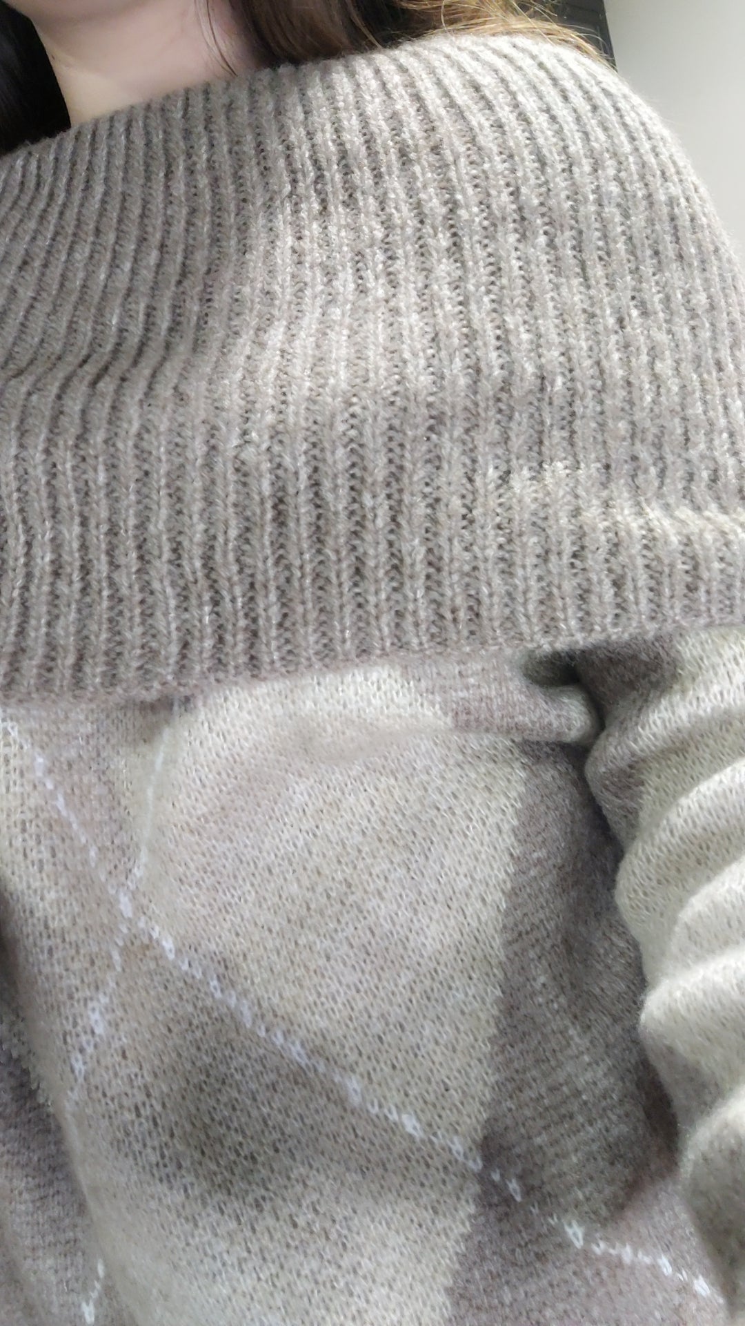 Pull losange col bardot