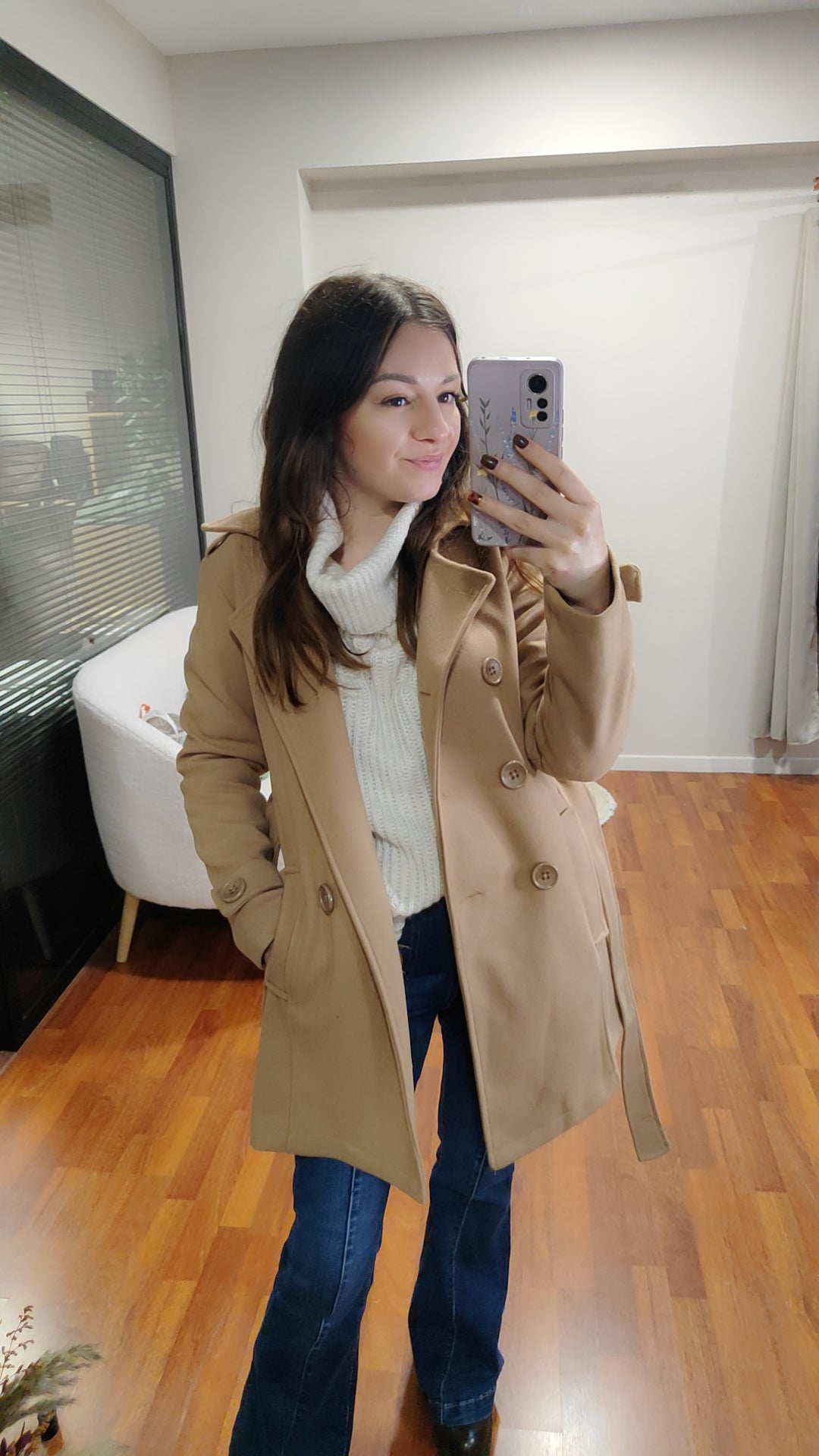 Manteau ceinturé et boutons court