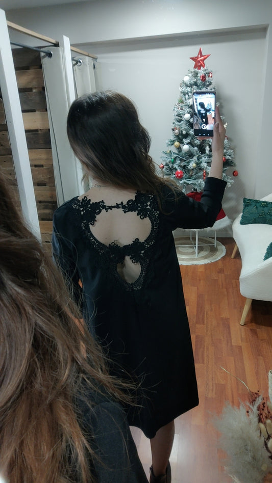 Robe droite dos dentelle noire
