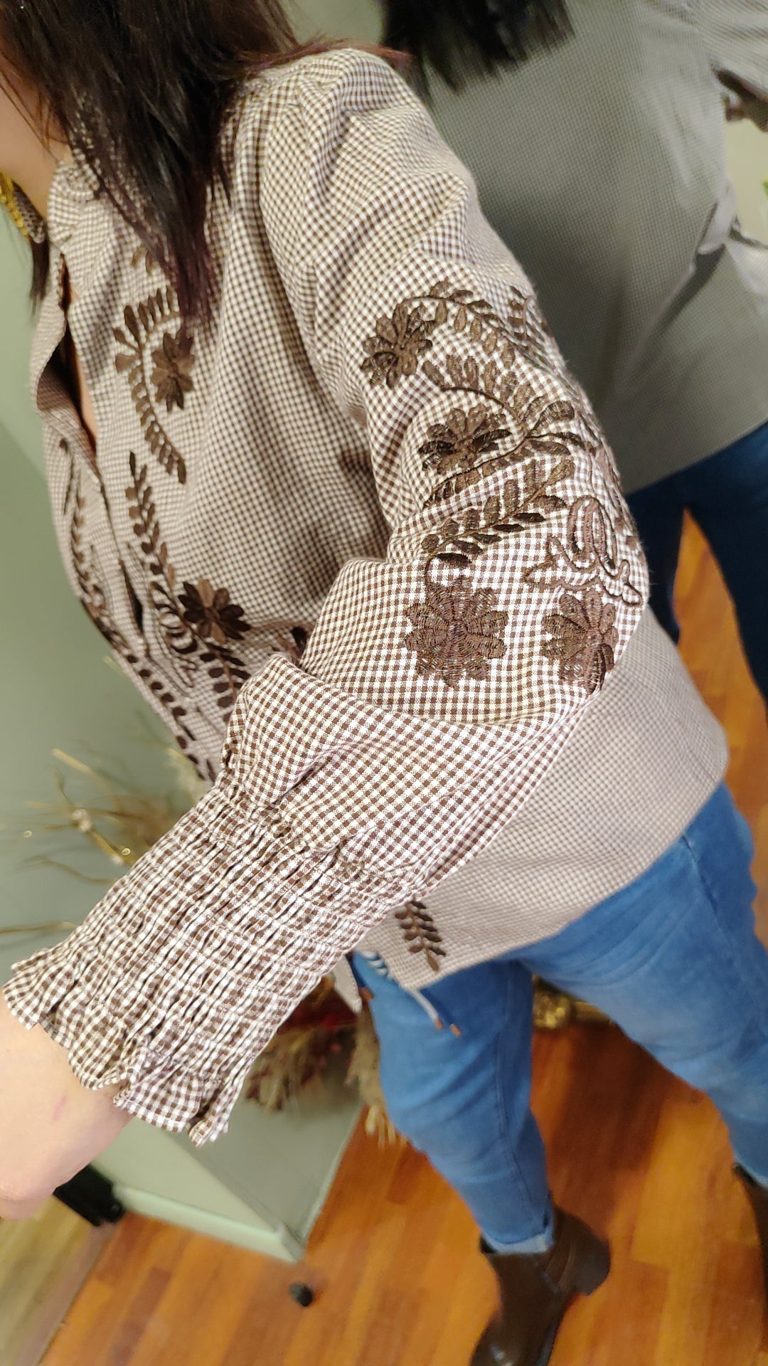 Chemise à carreaux chocolat brodée