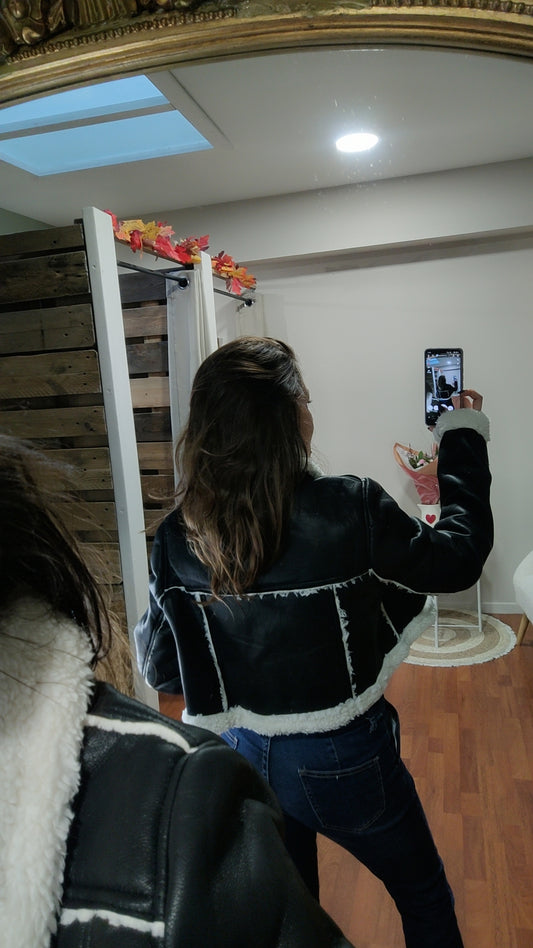 Veste aviateur fourrée noire