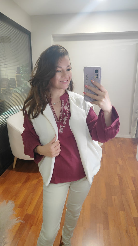 Blouse bordeaux en gaze avec broderie