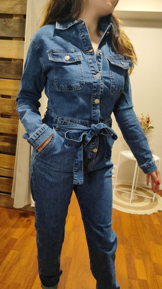 Combinaison denim avec ceinture