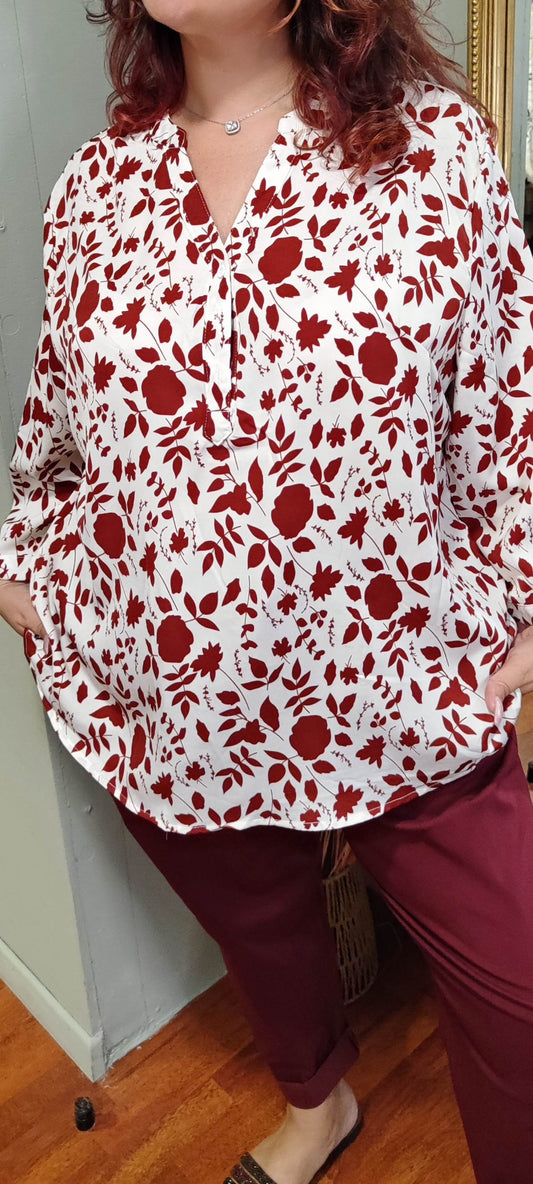 Blouse blanche fleurie bordeau