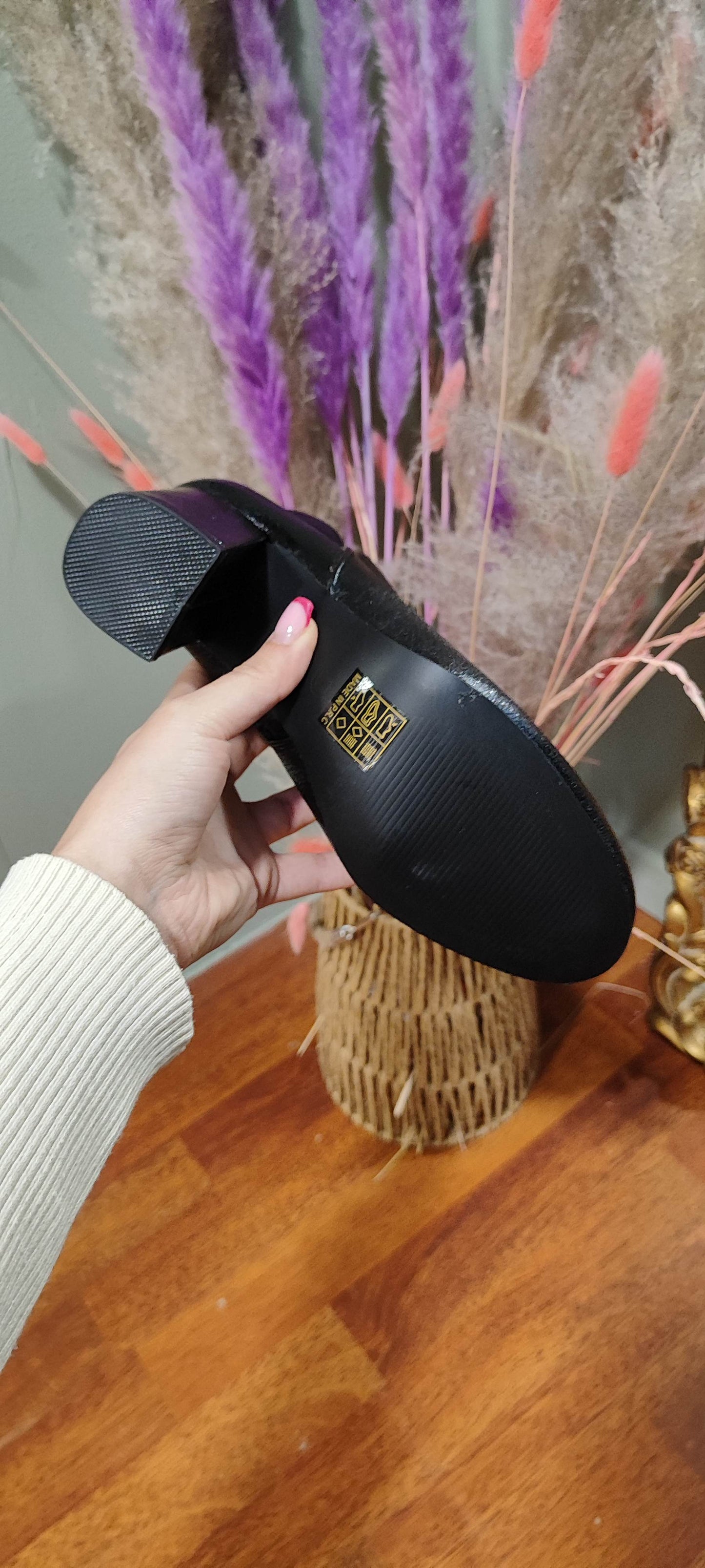 Bottines noires brillantes