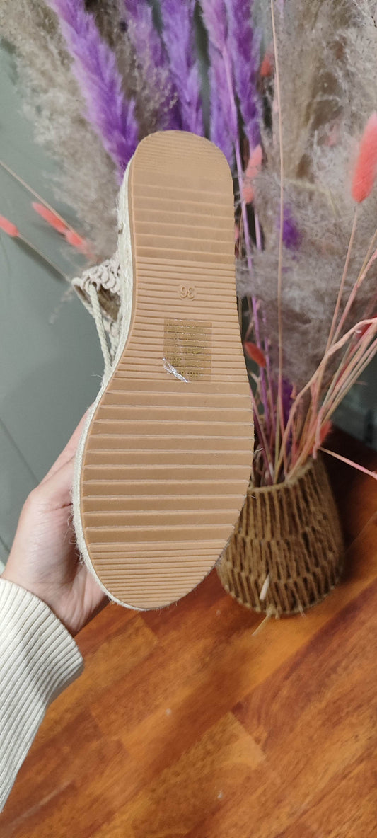 Espadrilles à nouer
