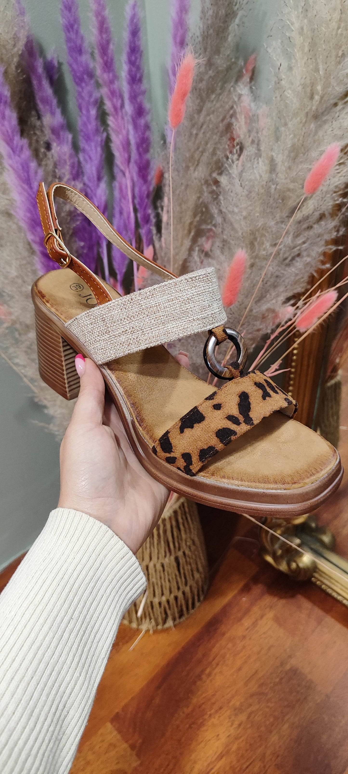 Sandales à talons léo