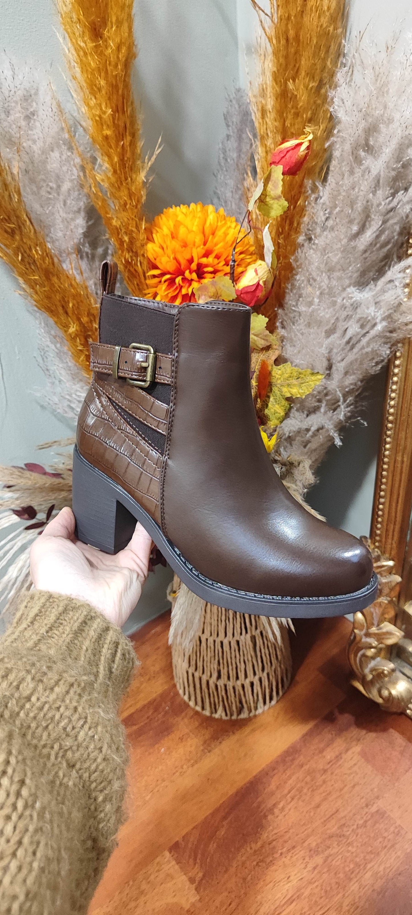 Bottines chocolat détails croco