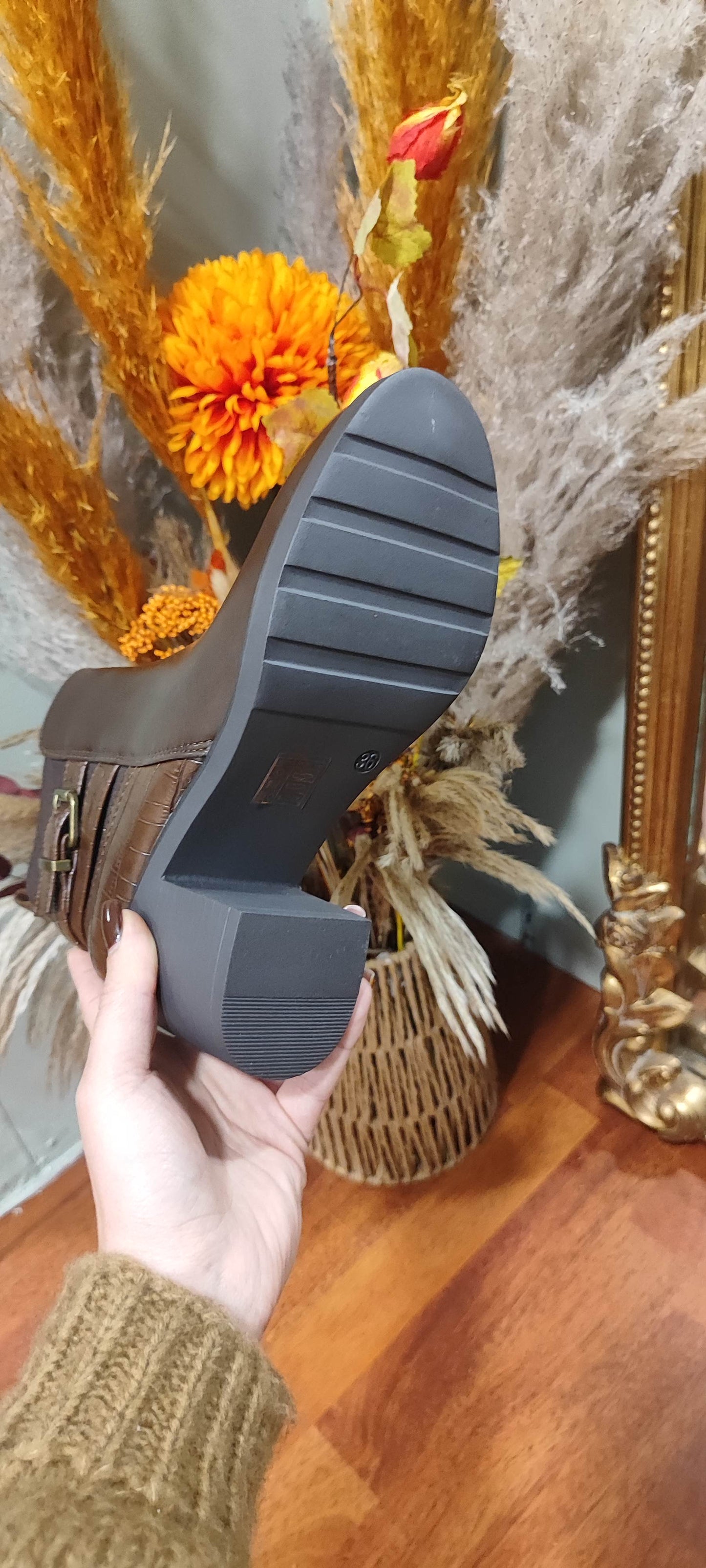 Bottines chocolat détails croco