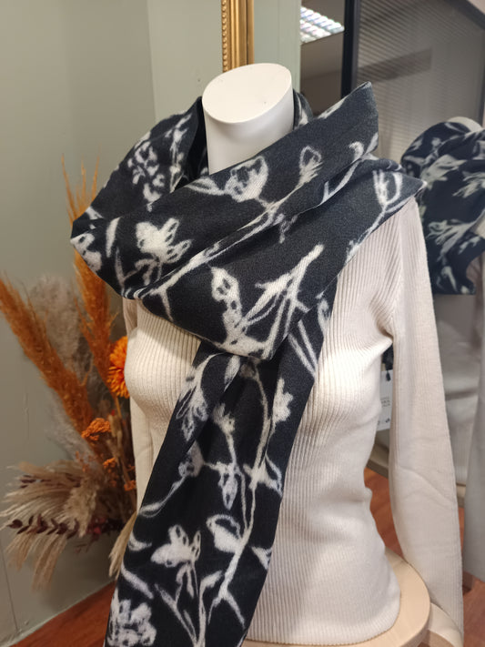 Echarpe douce fleurie (différents coloris)