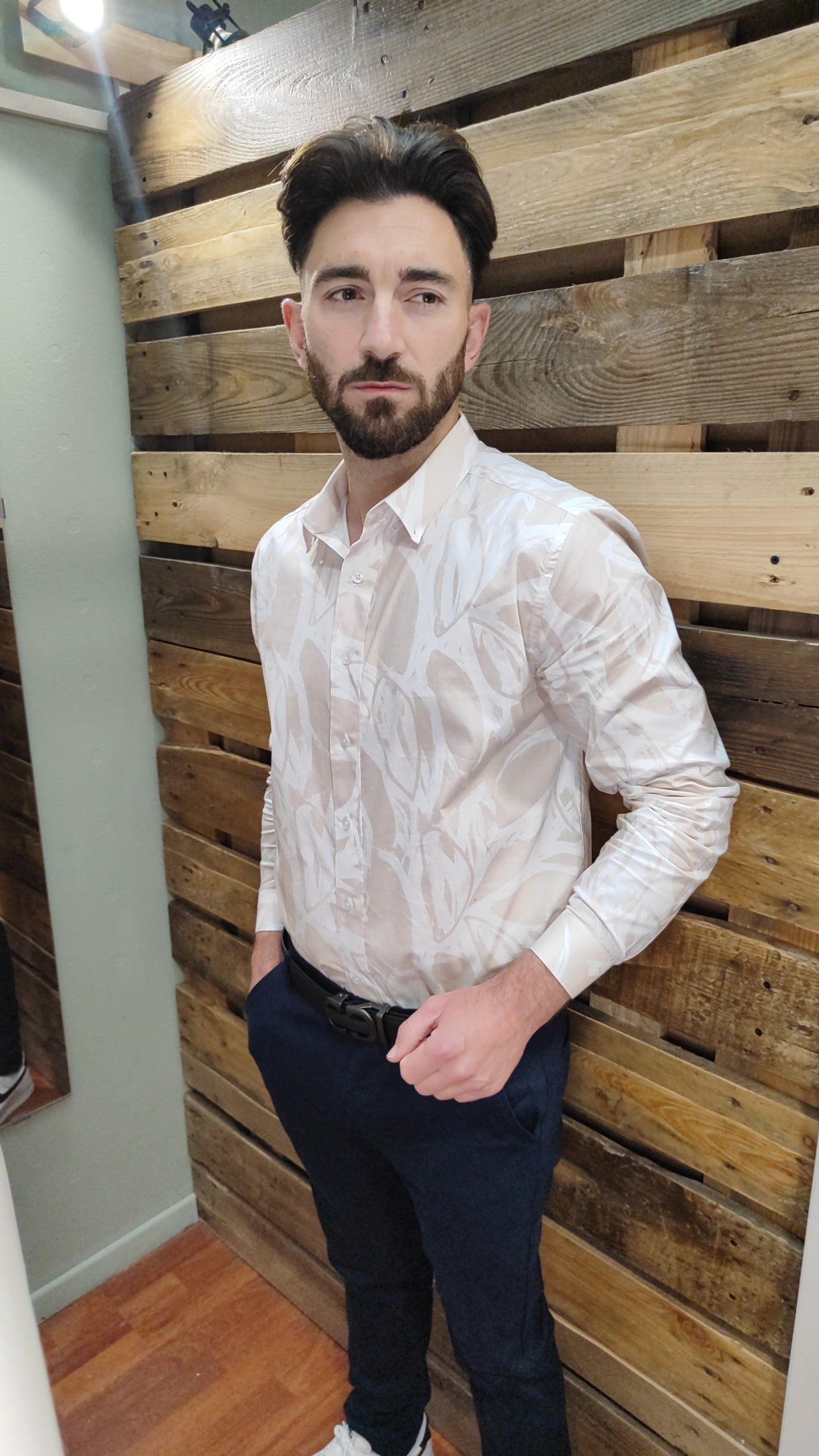 Chemise blanche/beige feuillage