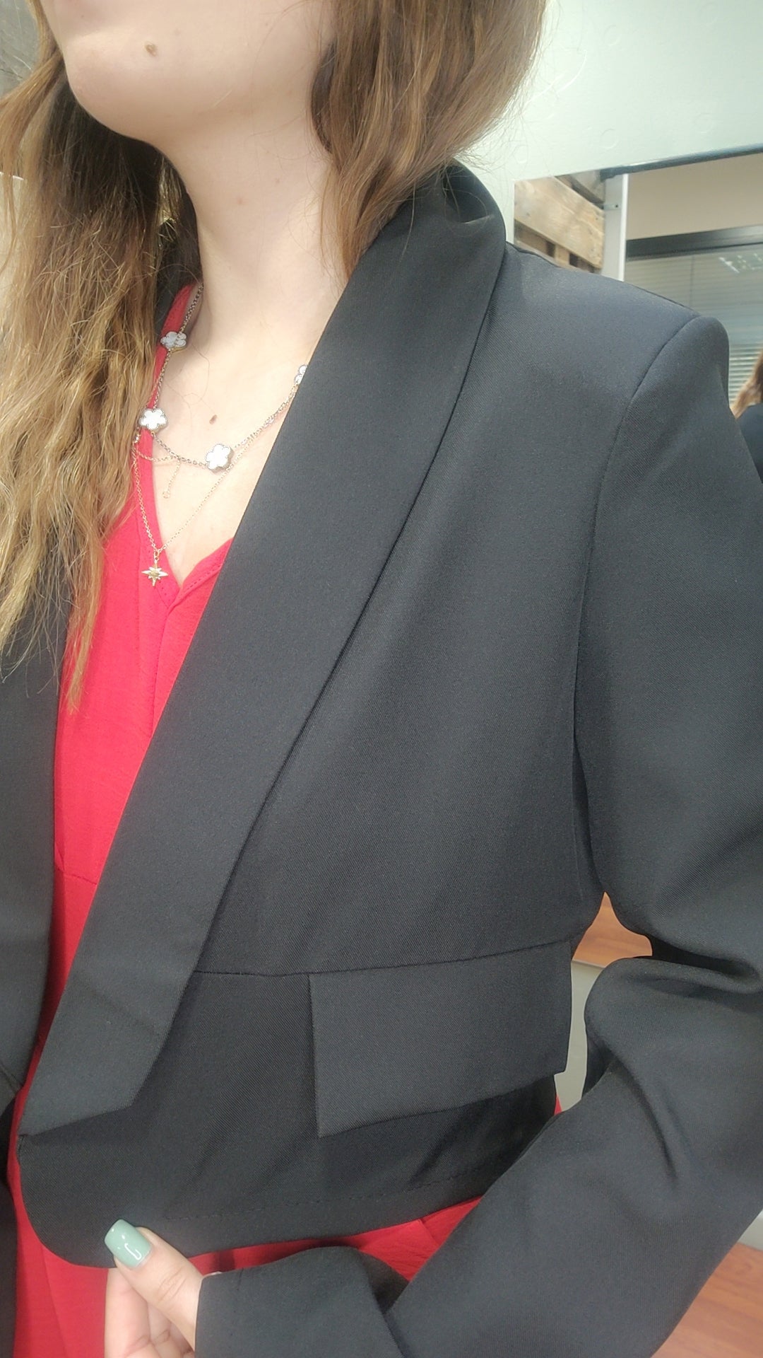 Blazer court beige, blanc ou noir