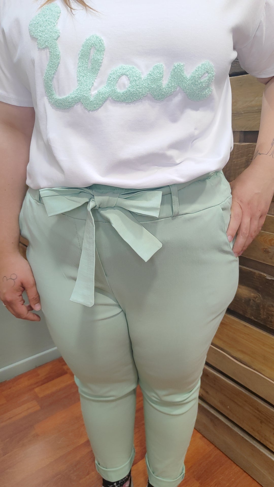 Pantalon taille haute ceinturé