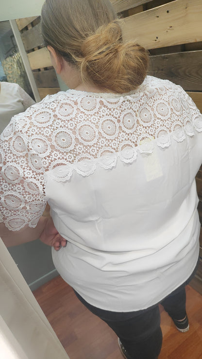 Top dentelle
