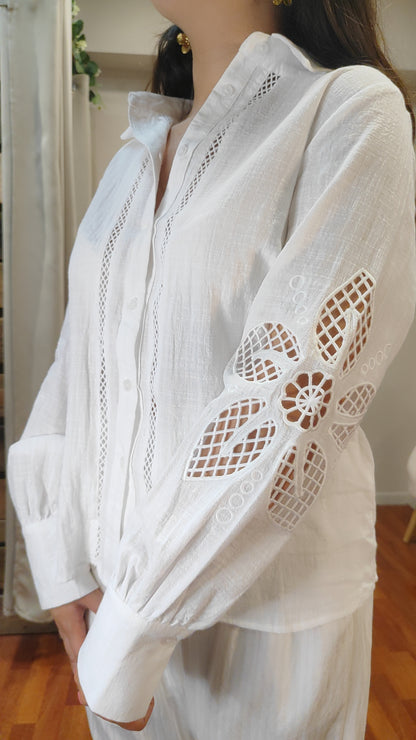 Chemise blanche ajourée