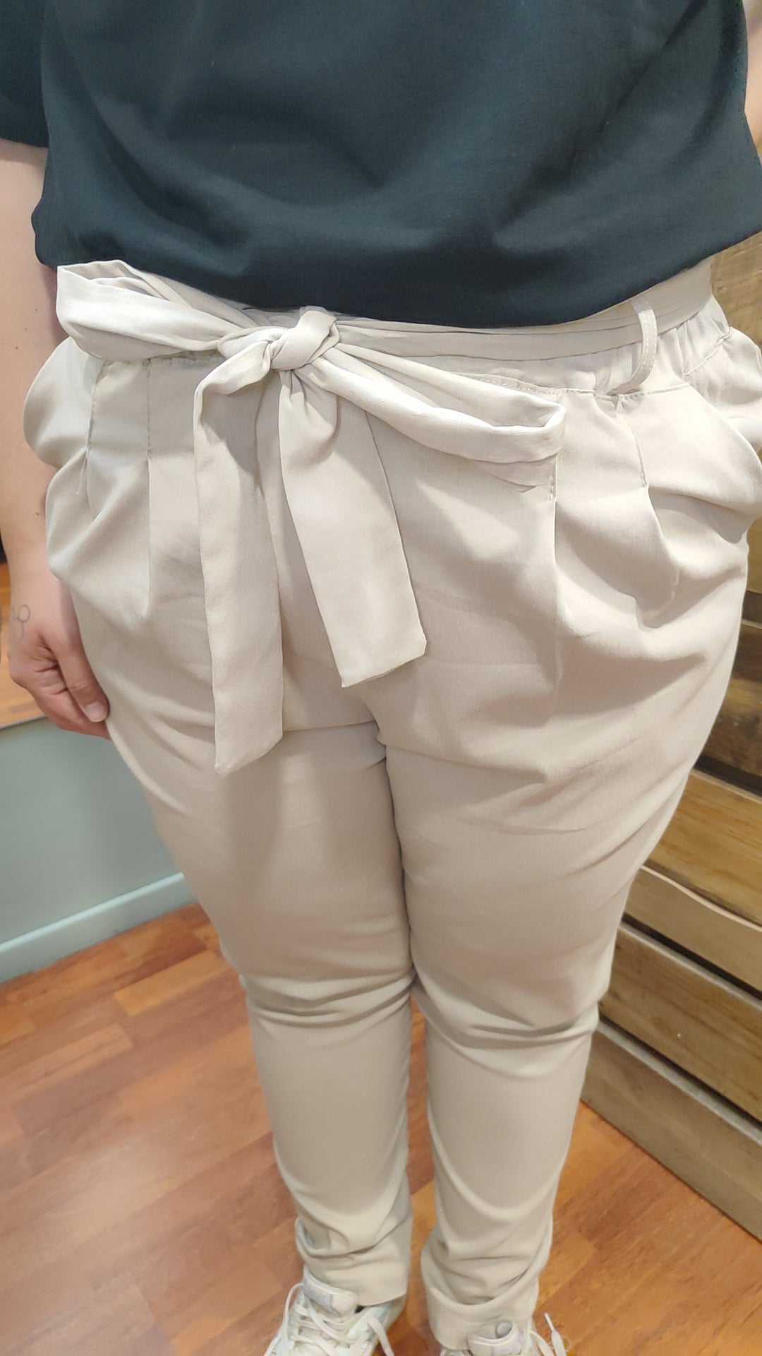 Pantalon taille haute ceinturé