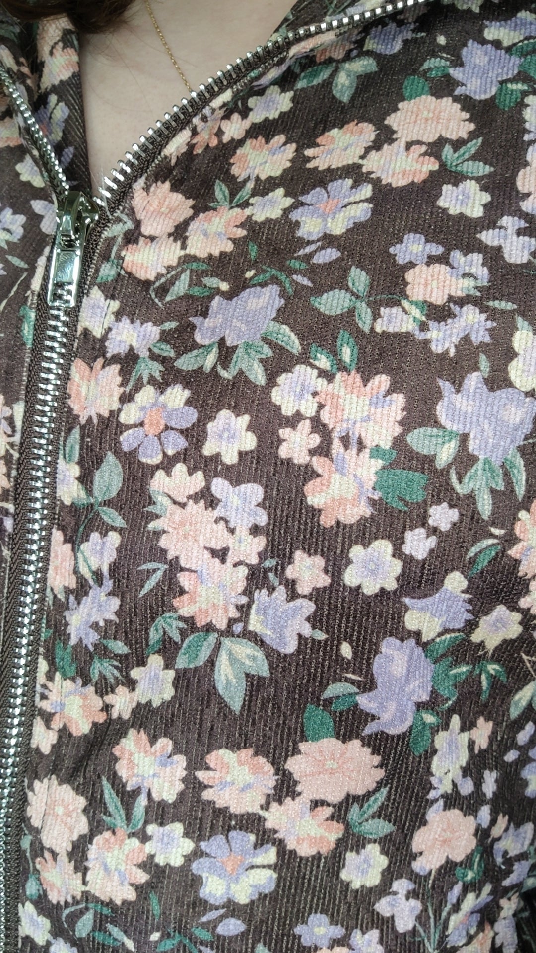 Veste à zip fleurie cotelée