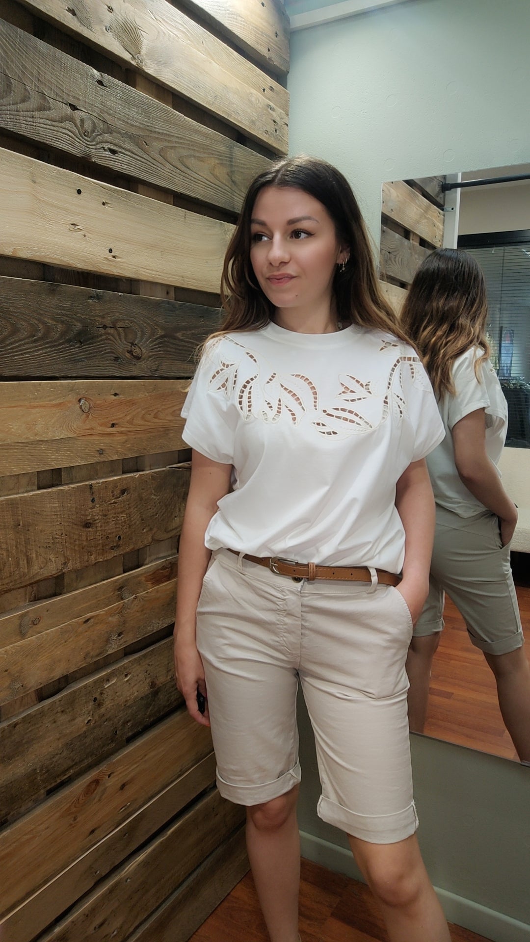 Pantacourt beige avec ceinture