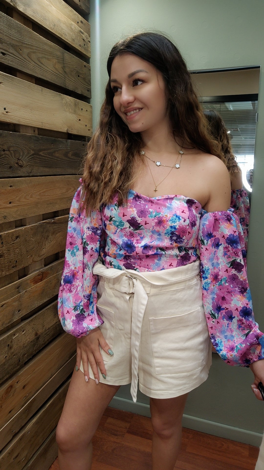 Short écru taille haute