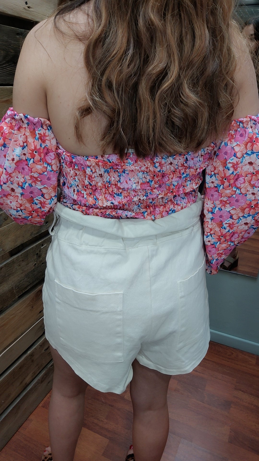 Short écru taille haute