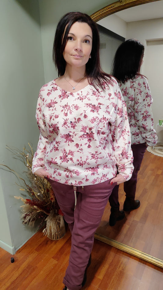 Pull beige fleuri doré