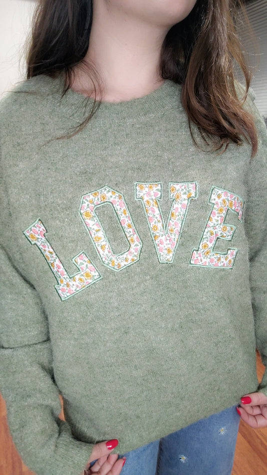 Pull love fleuri vert