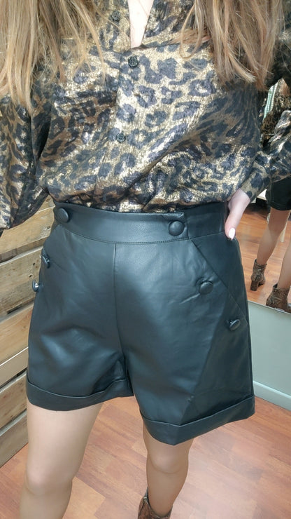 Short simili noir