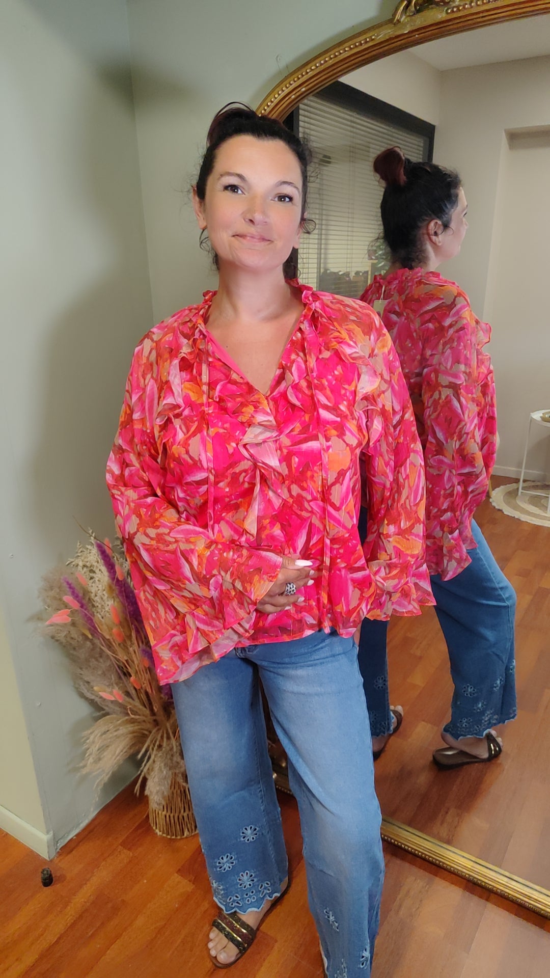 Blouse fuchsia à volants