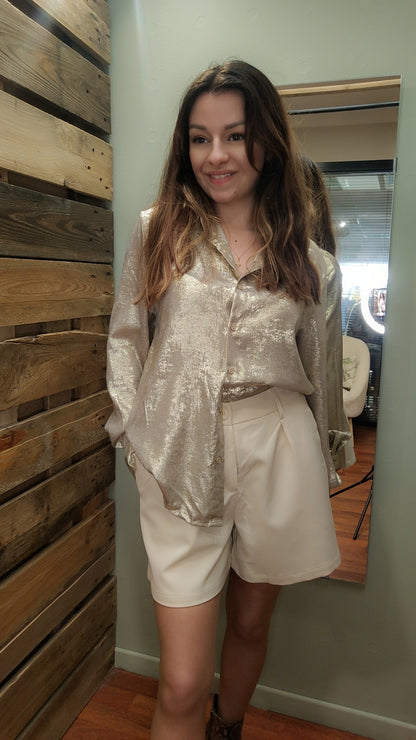 Short chic beige