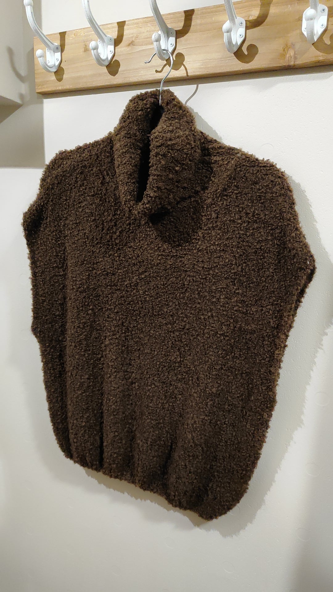 Pull sans manches col roulé bouclette