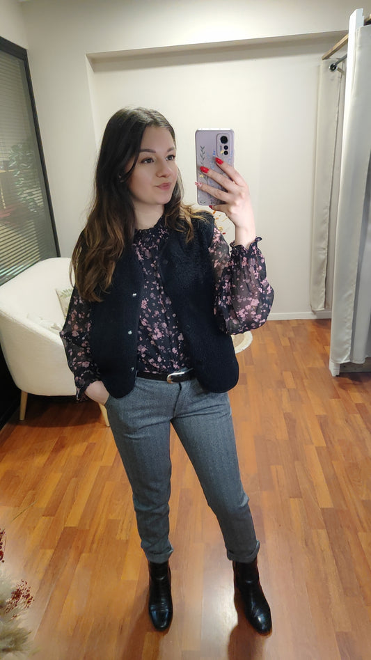 Blouse voile noire fleurie rose