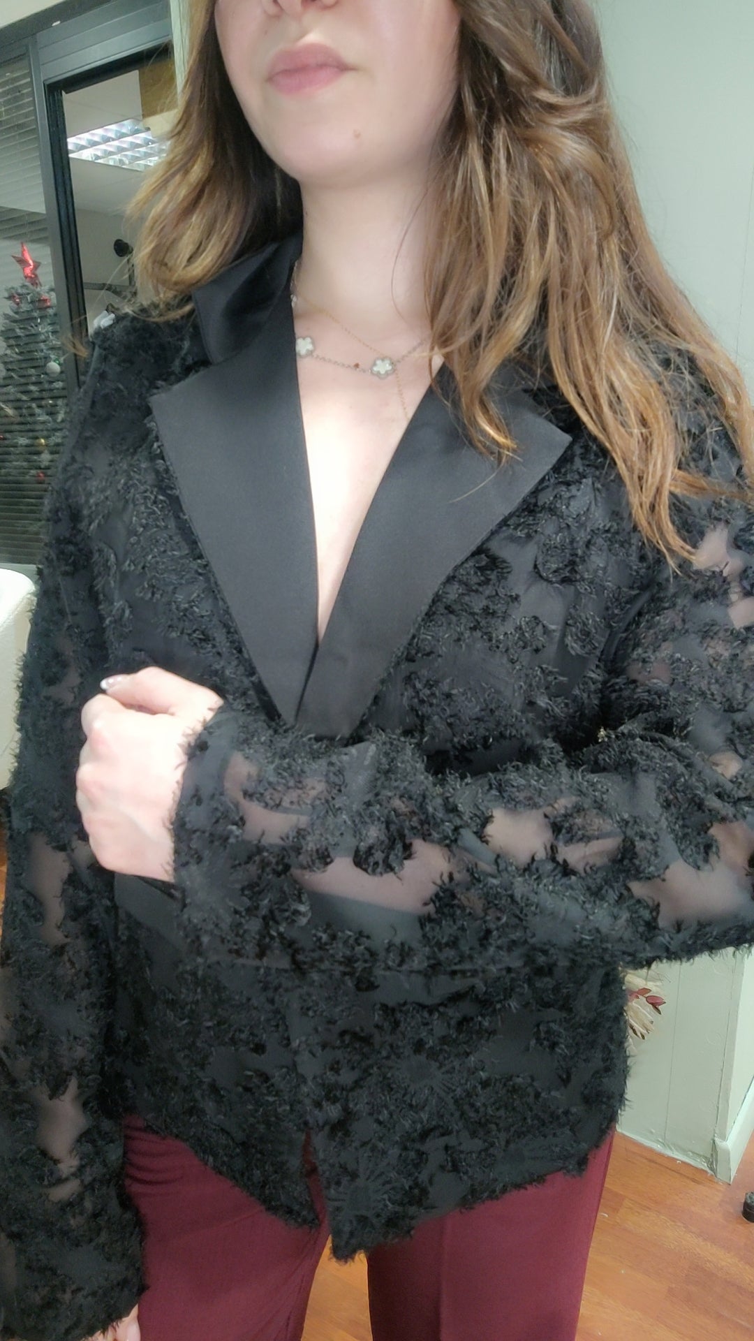 Blazer texturé noir avec transparence