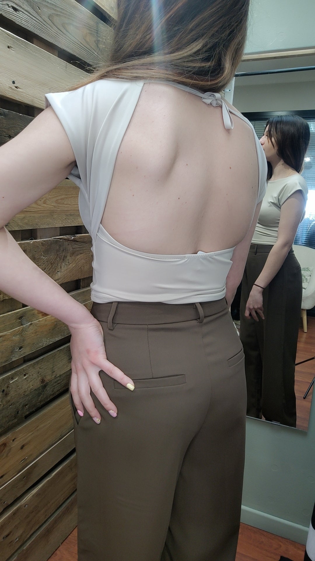 Top dos nu satiné beige