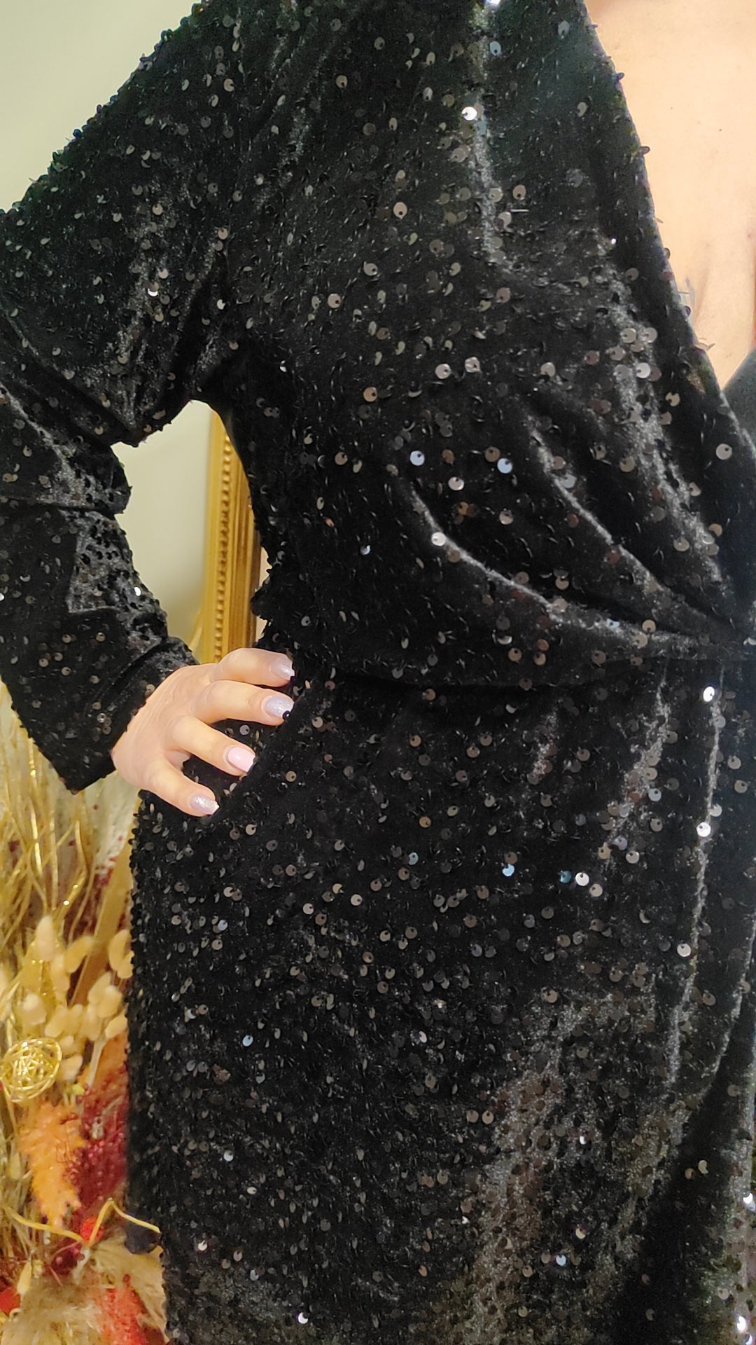 Robe velours et sequins noire
