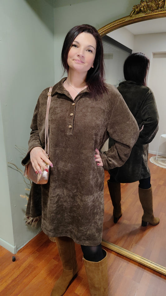 Robe velours à boutons