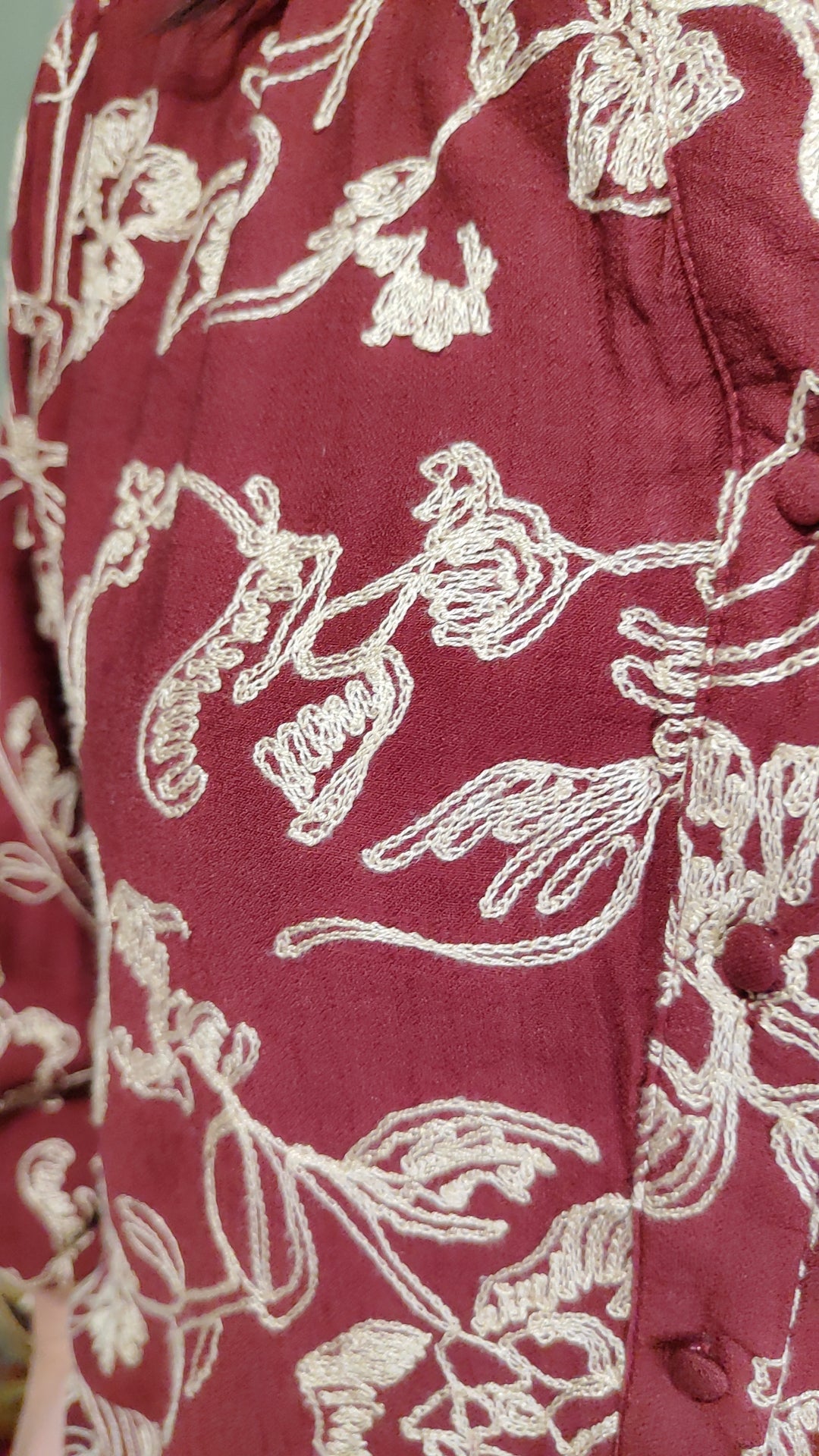 Blouse bordeau brodée
