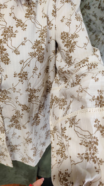 Chemise blanche à motifs camel