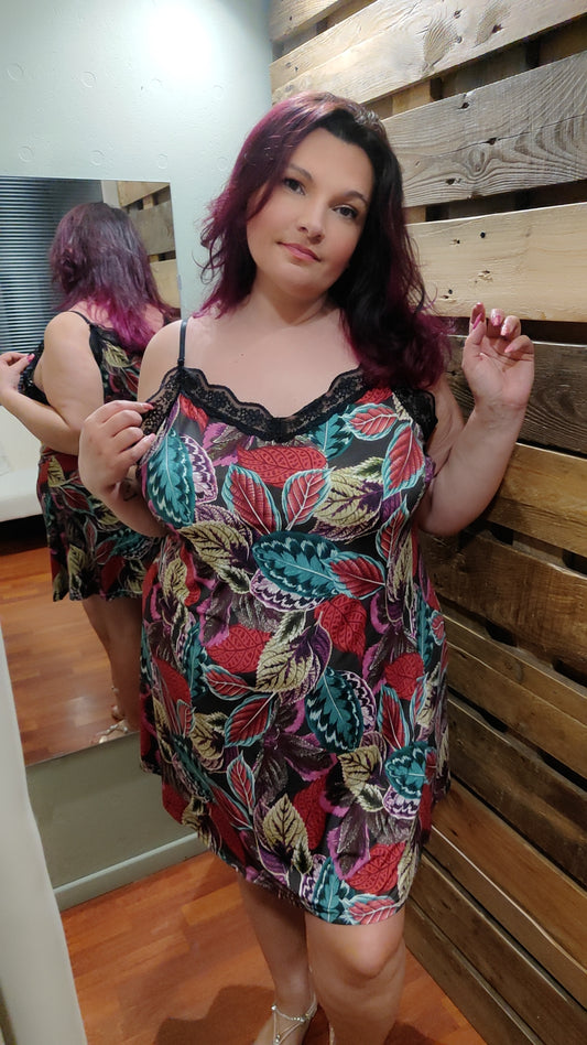 Robe satinée feuillage