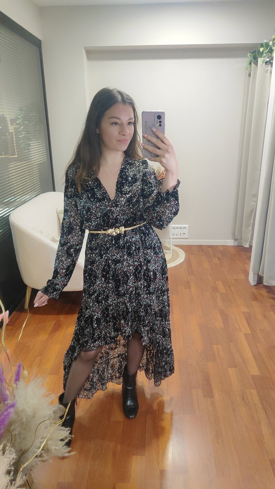 Robe fleurie asymétrique