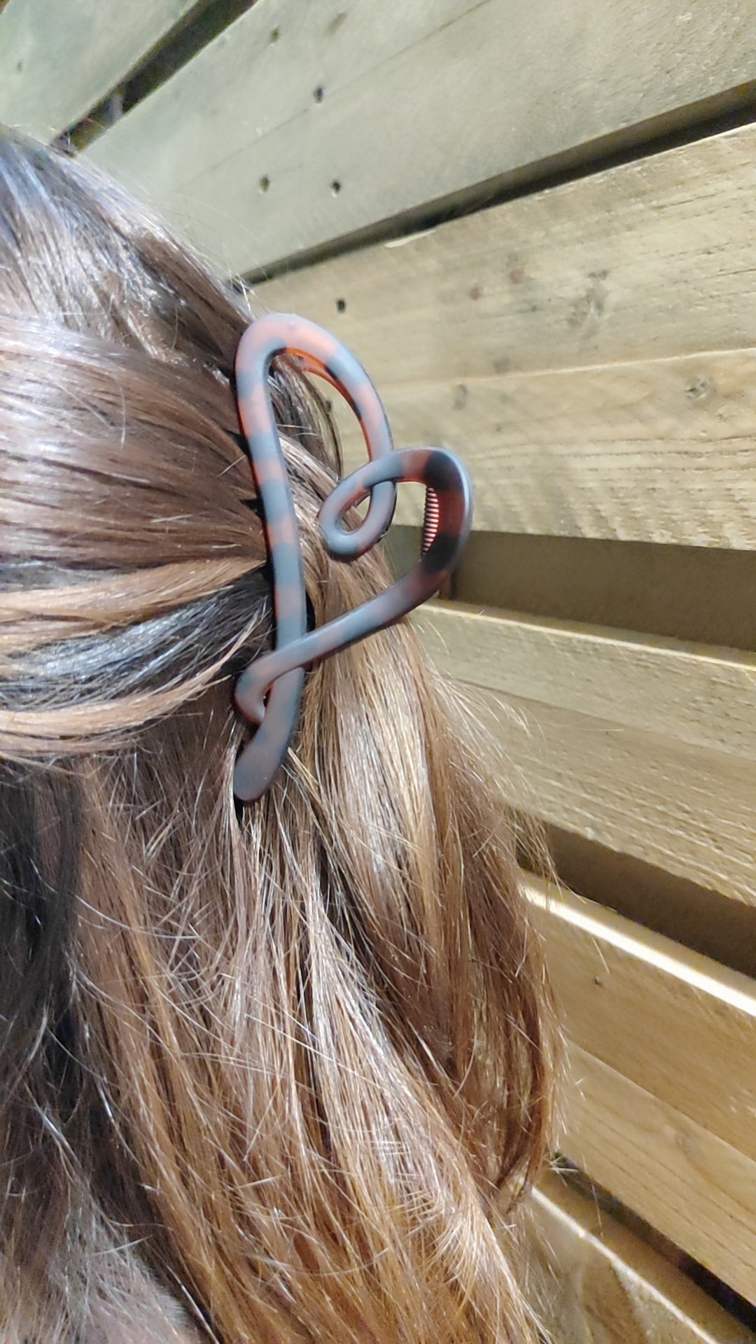 Pince à cheveux coeur écaille