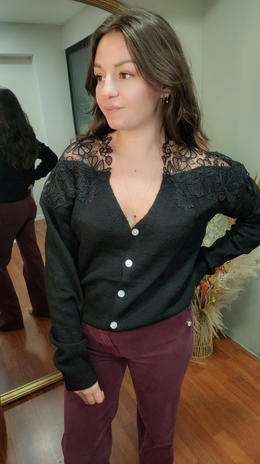Gilet doux dentelle
