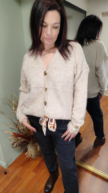 Gilet doux beige boutons coeur