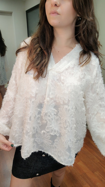 Blouse relief blanche