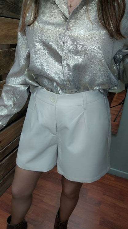 Short chic beige
