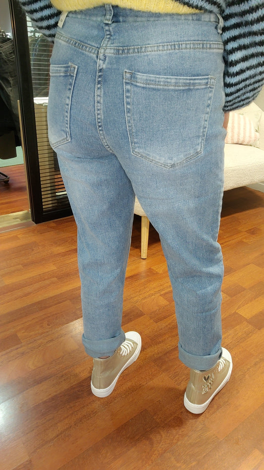 Jean mom fit